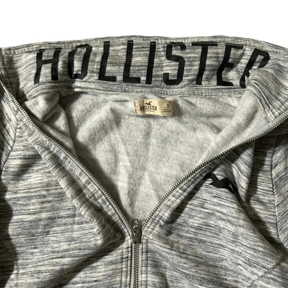 Hollister women's small grey and white zip up sweatshirt - Picture 2 of 6